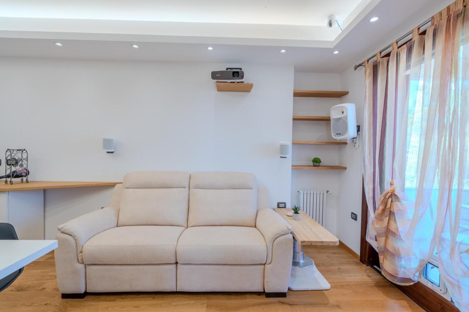 Luxury In Olbia, Terrazza & Cinema Apartment Olbia